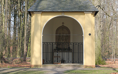 Blick auf die kleine Kapelle